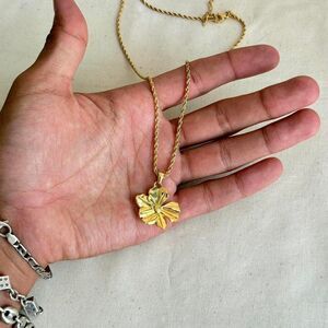y2k flower pendant gold rope chain link necklace